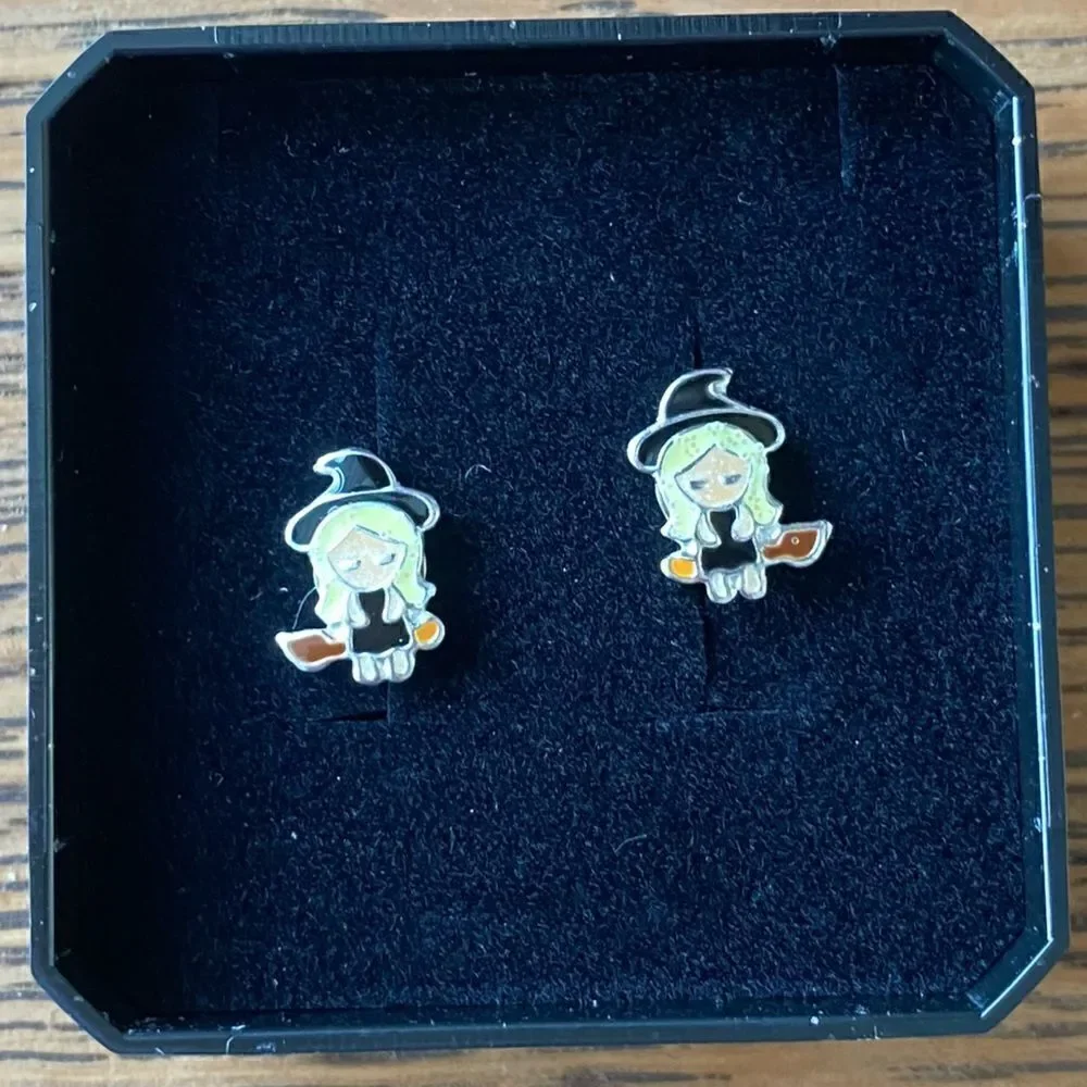 Monkimau Girls Sterling Silver Halloween Witch Stud Earrings. NWOT